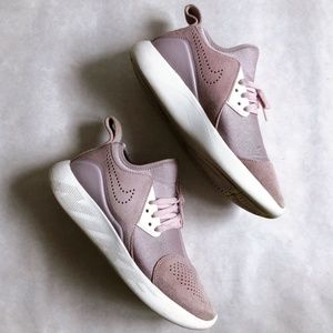Nike LunarCharge Premium Lavender / Iced Lilac